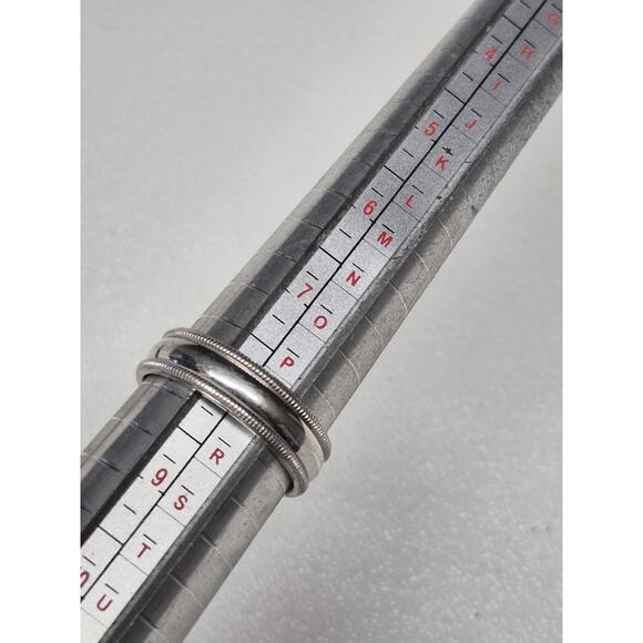 sterling silver plain band ring Size 8 - Picture 2 of 3